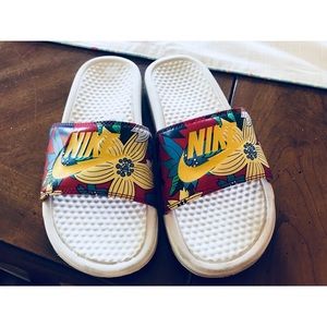 Nike slides